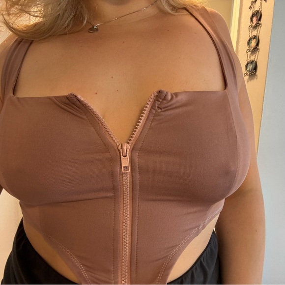NWT Mauve Sleeveless Crop Top - Picture 1 of 5